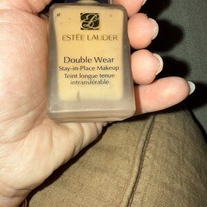 Estee Lauder Double Wear Foundation - Tan